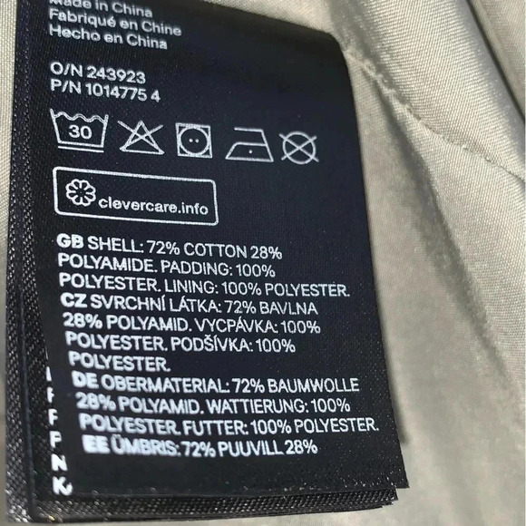 NWT H&M x Warner Bros Looney Tunes Sylvester Oversized Puffer hard find RARE - Picture 11 of 11